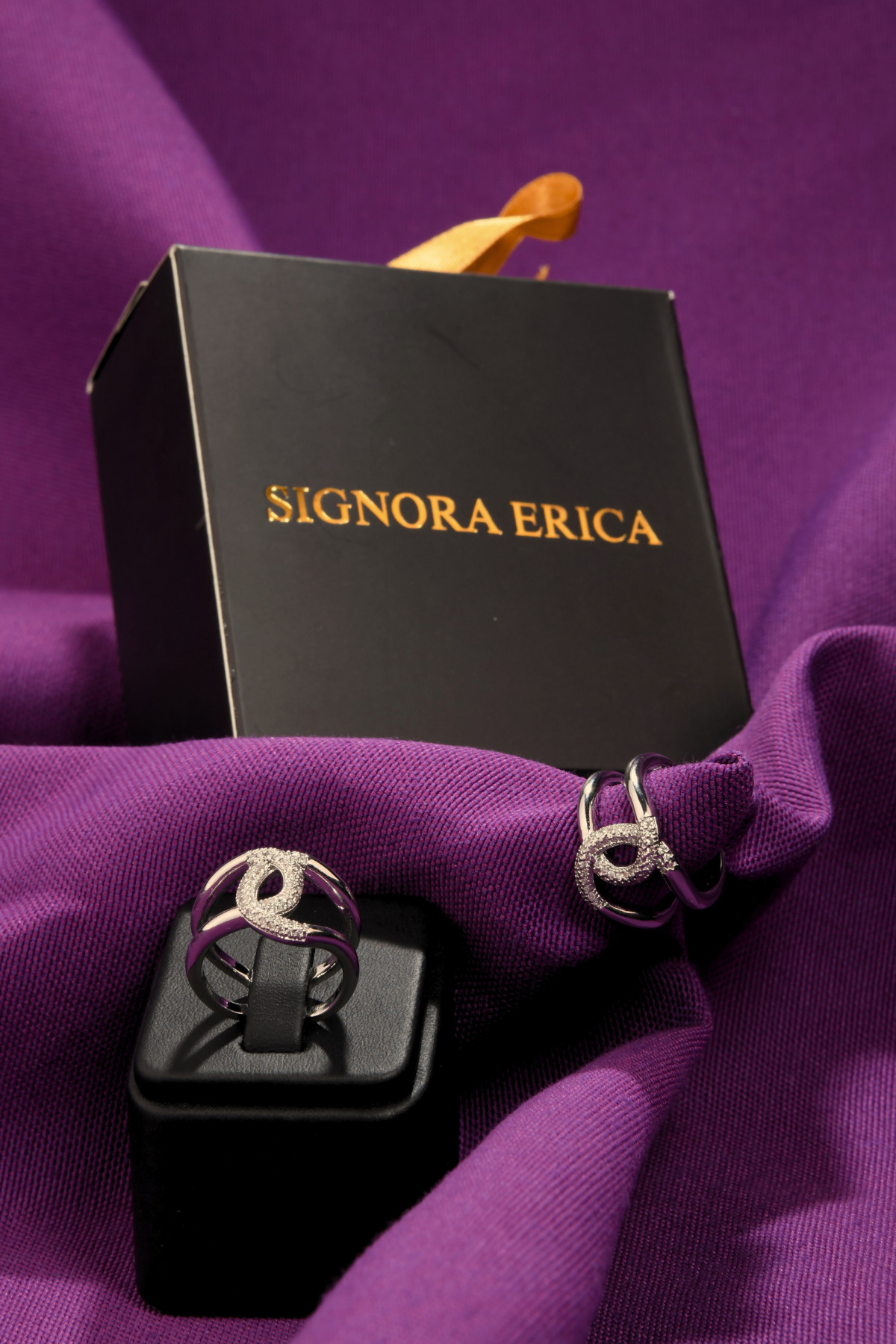 Birbirine Dolanmış Üstü Taşlı Ayarlanabilir Yüzük Çelik Görünümlü Xp