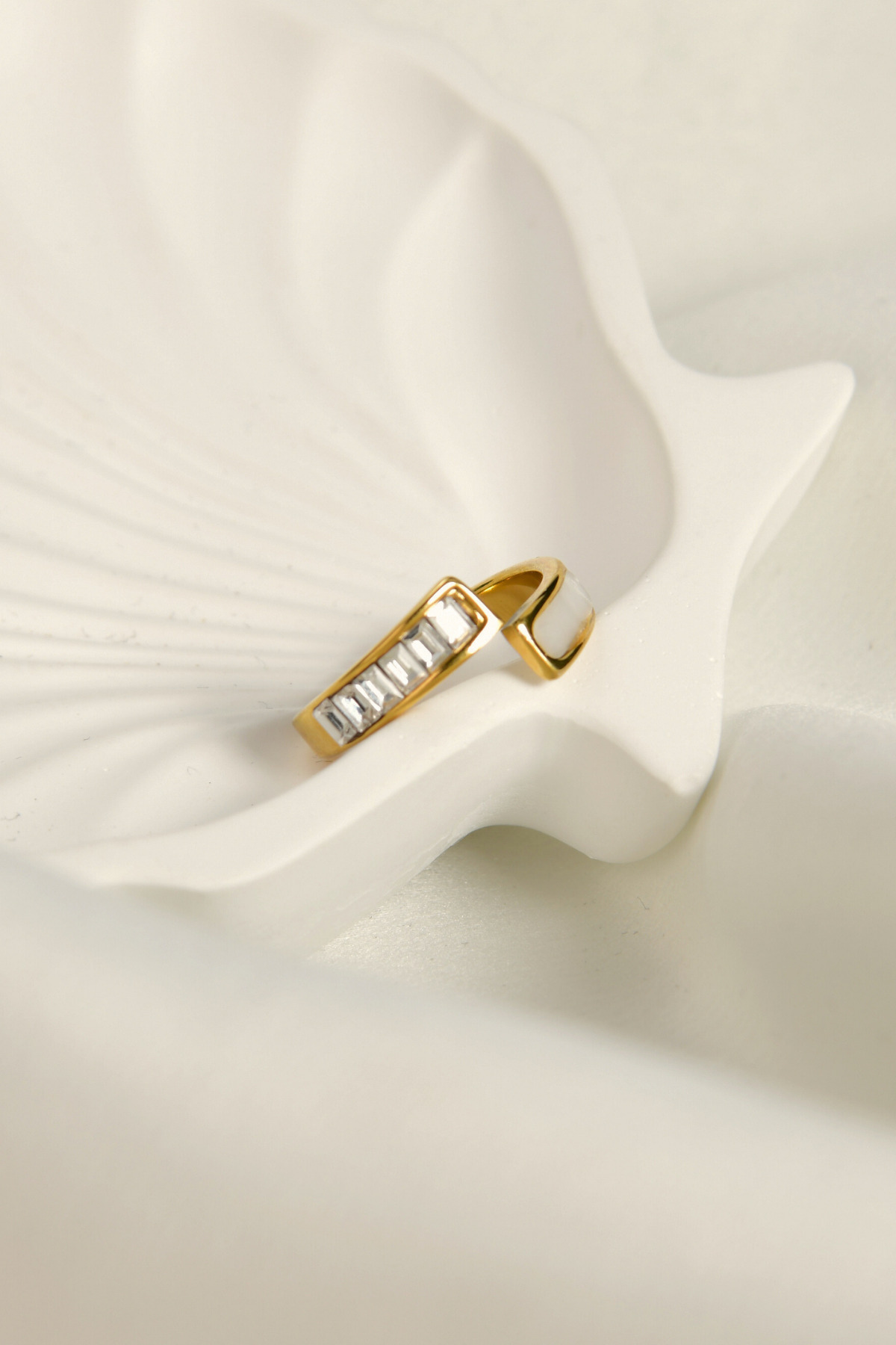 Bir Tarafı Taş Bir Tarafı Baget Taşlı Ayarlanabilir Çelik Yüzük