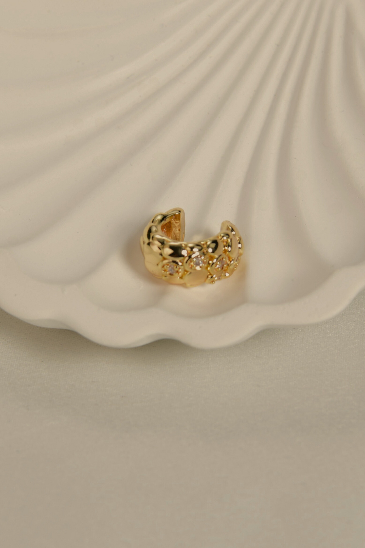 Yılan Derisi Desenli Üzeri Taşlı Çelik Görünümlü Xp EARCUFF