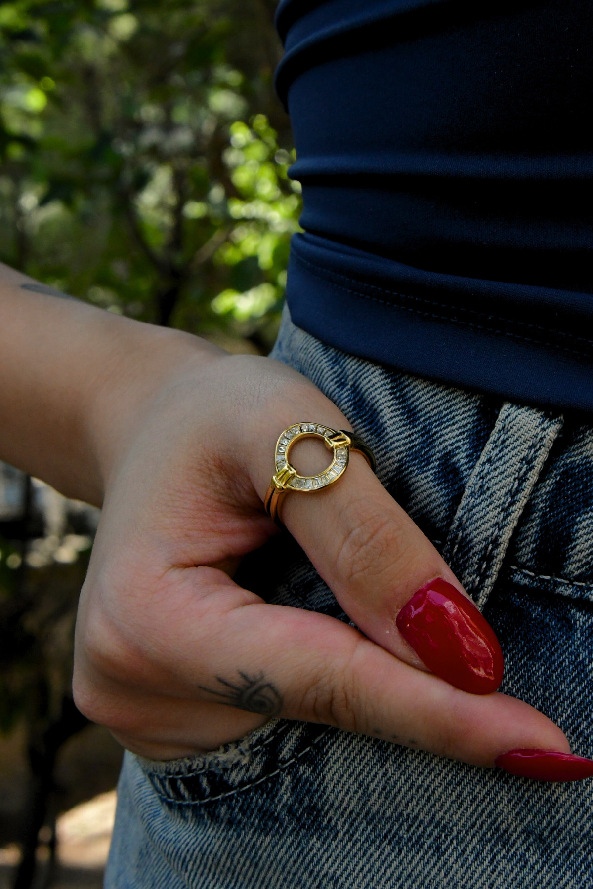 Ortası Boş Etrafı Zirkon Taşlı Ayarlanabilir Çelik Görünümlü Xp Yüzük