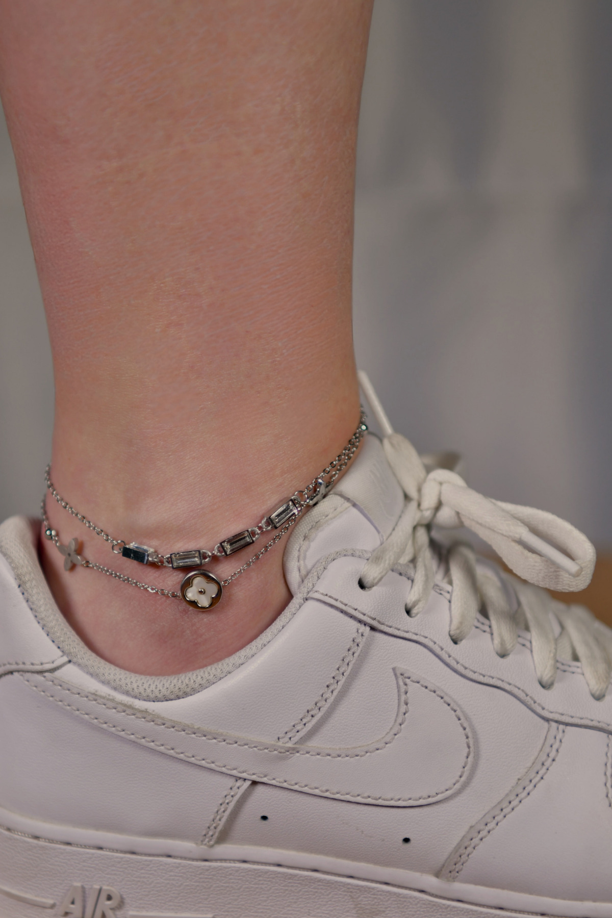 2 Yoncalı 4 Dikdörtgen Zirkon Taşlı Plakalı Çiftli Kadın Çelik Bileklik