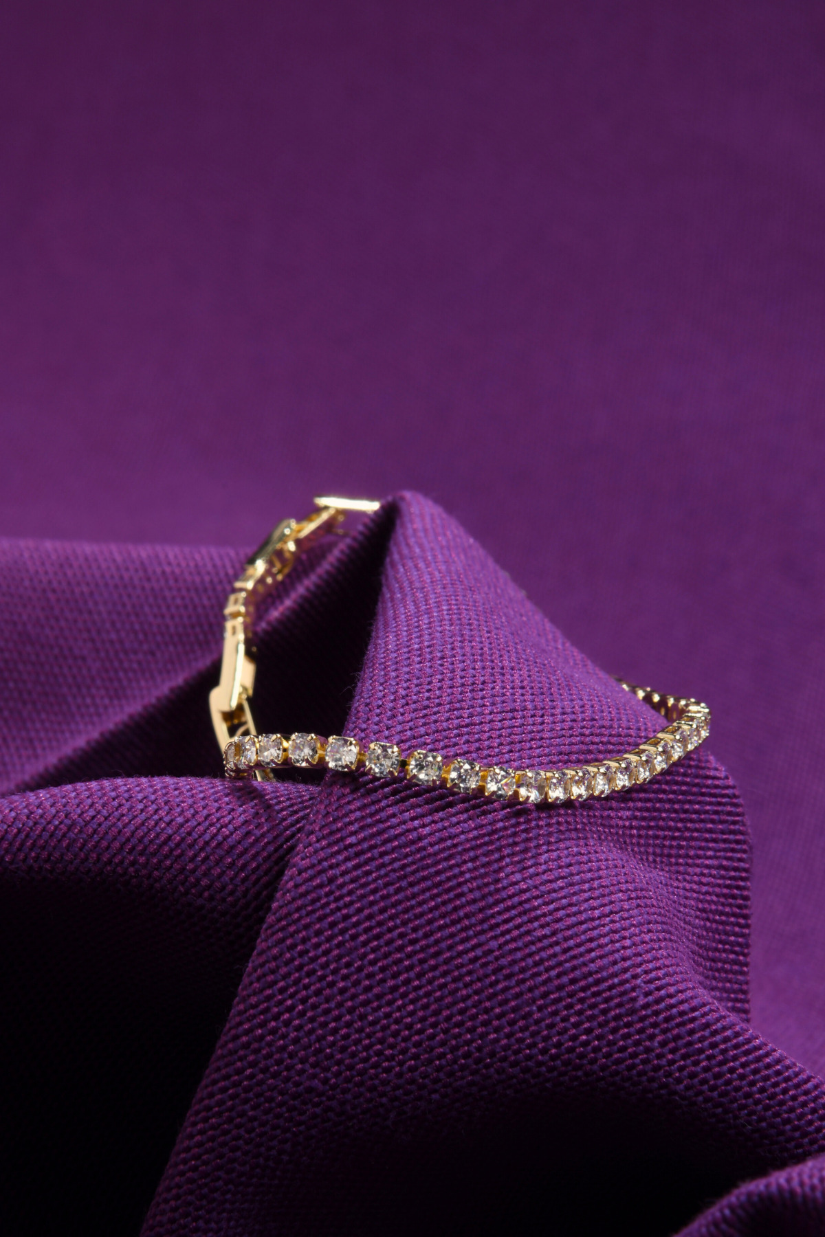 Yuvarlak Sıralı Zirkon Taşlı Kadın Çelik Görünümlü Xp Zincir Bileklik 3mm