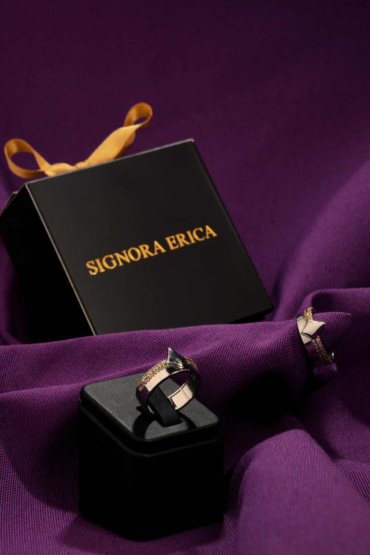 Üzeri Taşlı Mızrak Desenli Sarı Taşlı Ayarlanabilir Yüzük Çelik Görünümlü Xp