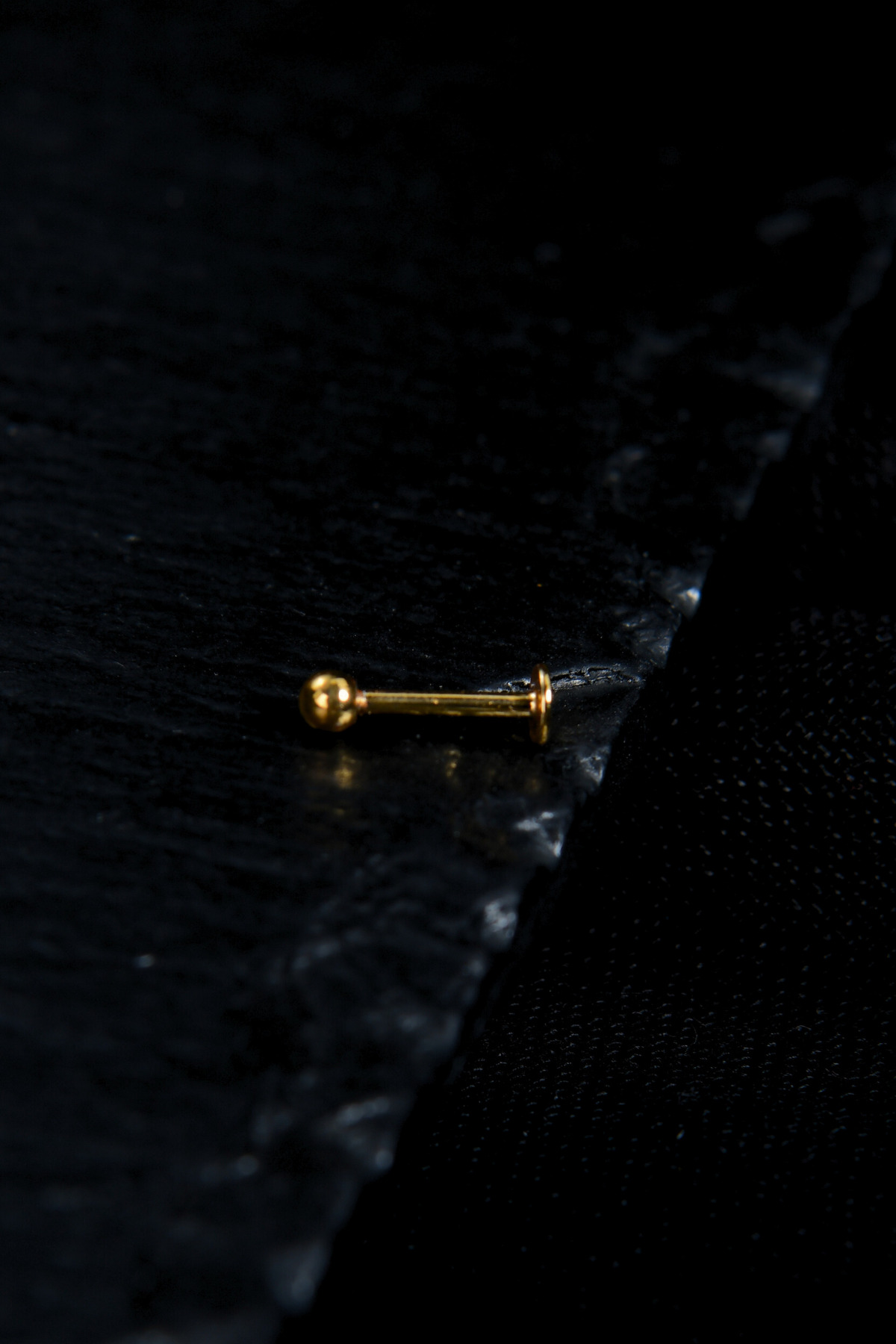 Biri Ucu Düz Bir Ucu Toplu Dudak Piercing 8mm