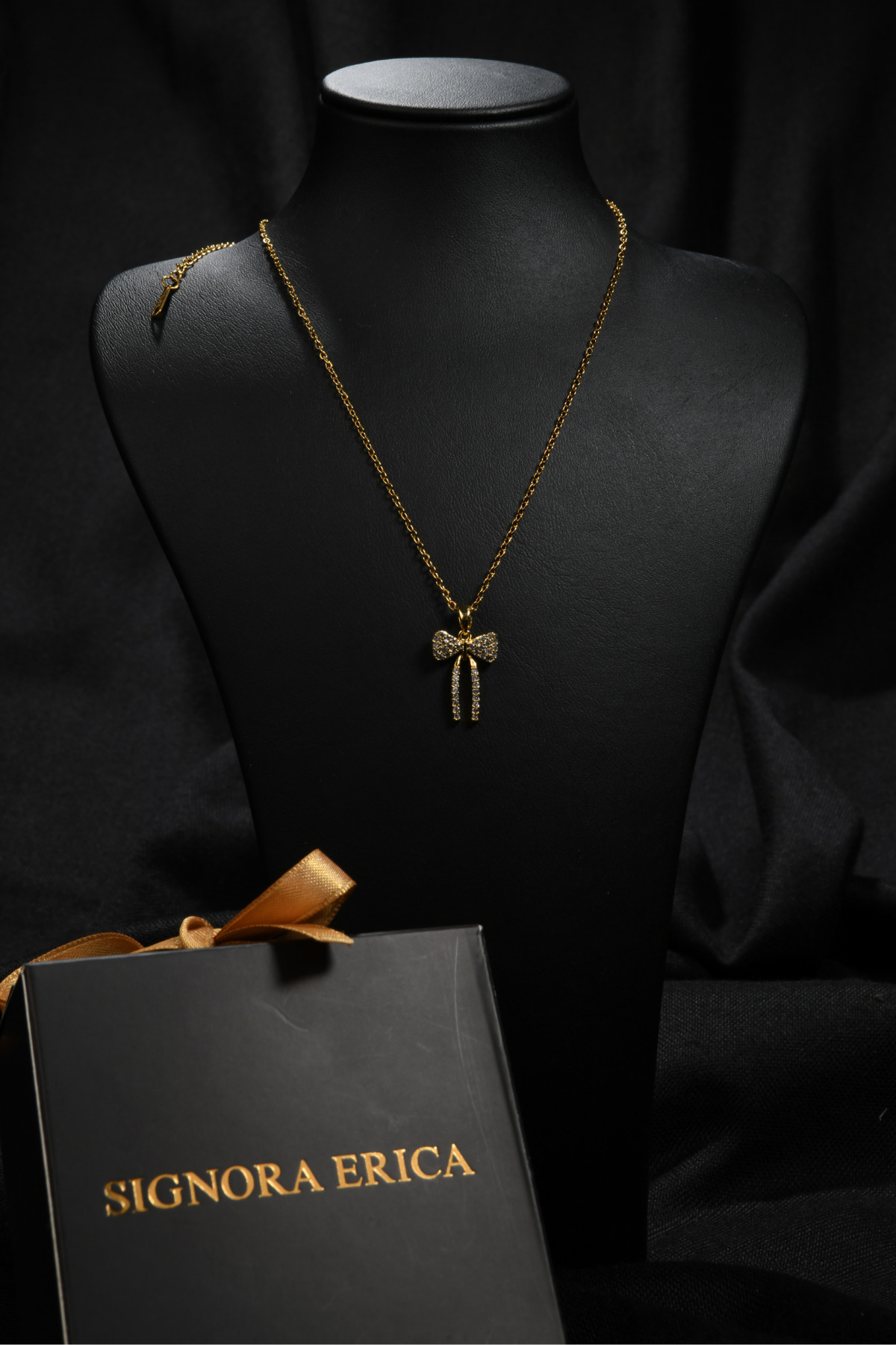 Sallantılı Zirkon Taşlı Kurdele Model Kadın Çelik Kolye