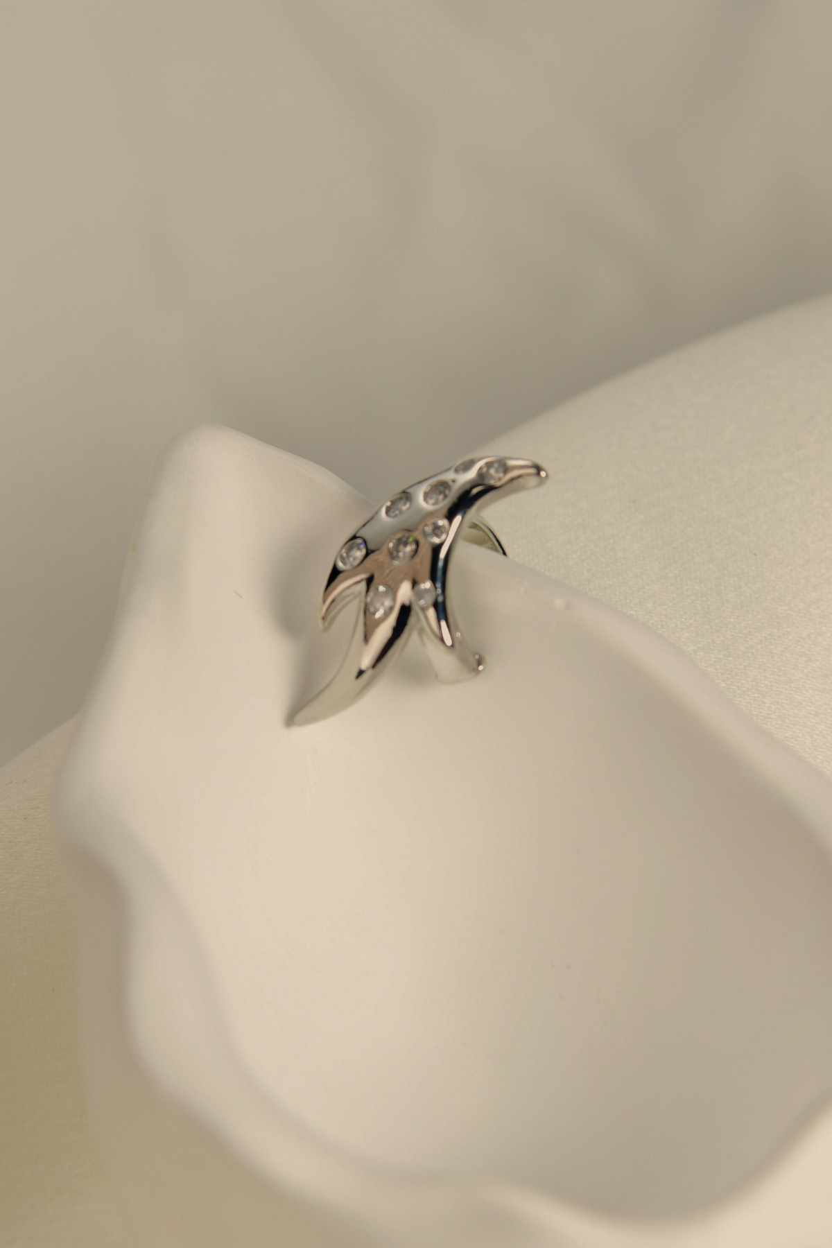 Hector's Legacy Zirkon Taşlı Earcuff