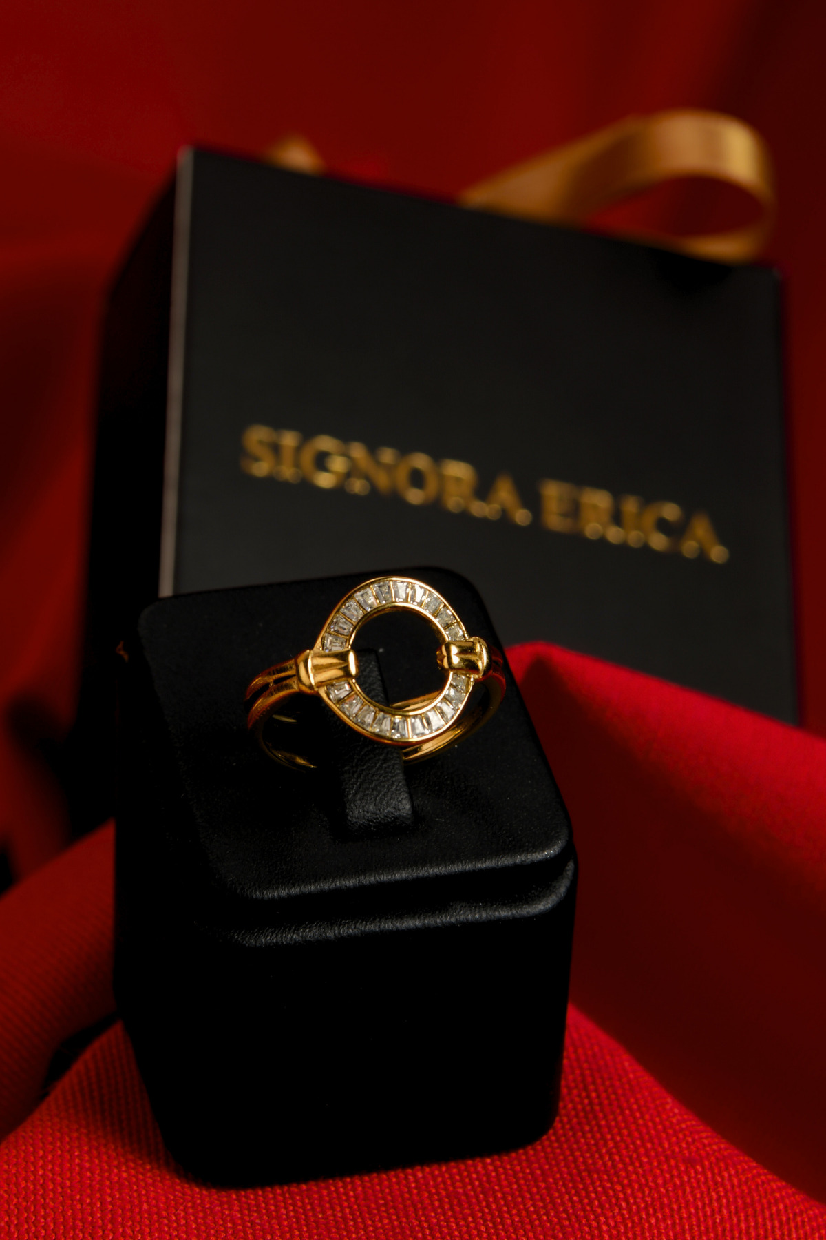 Ortası Boş Etrafı Zirkon Taşlı Ayarlanabilir Çelik Görünümlü Xp Yüzük