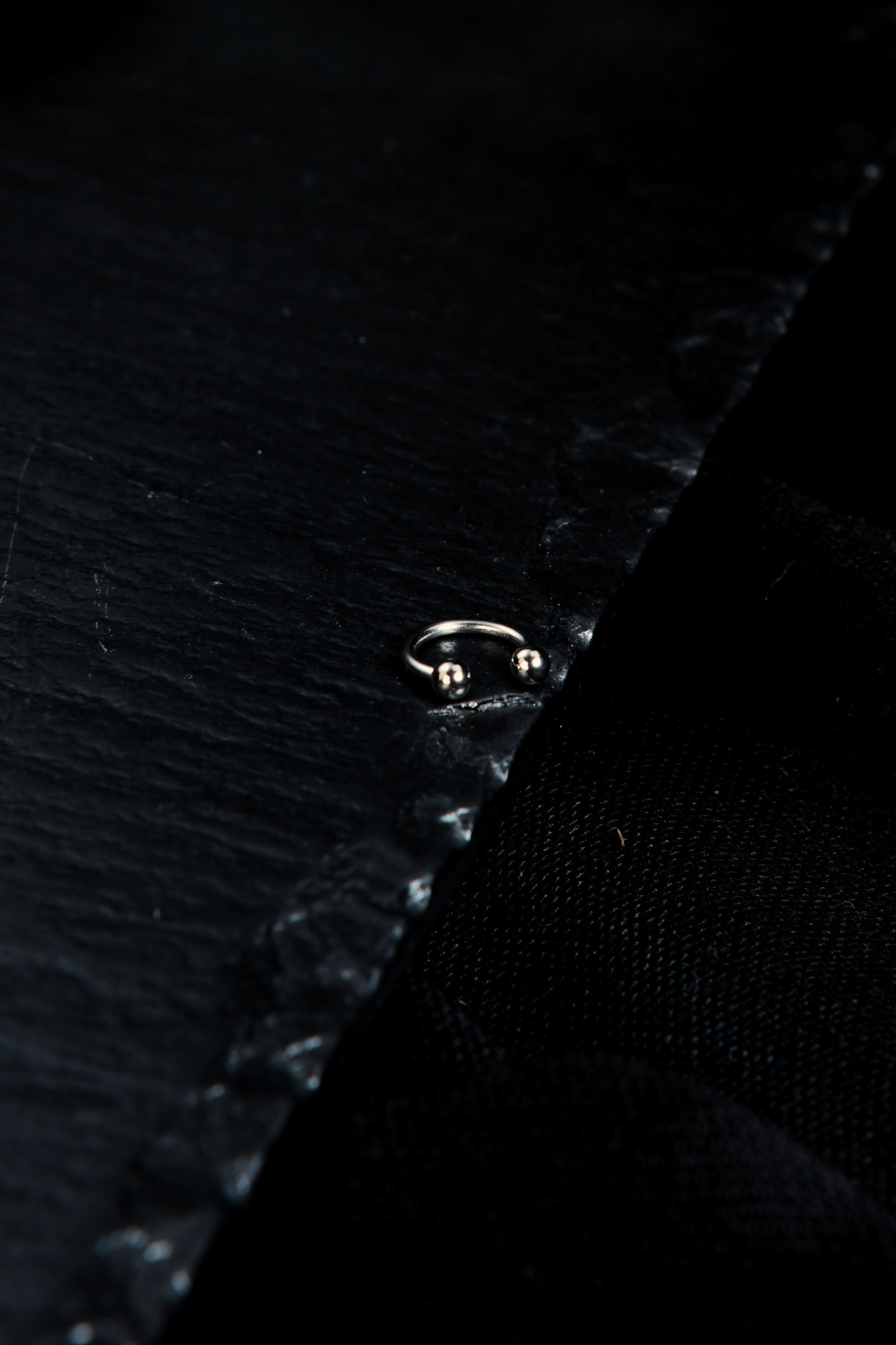 İki Ucu Yuvarlak Hem Tragus Hem Kıkırdak Piercing